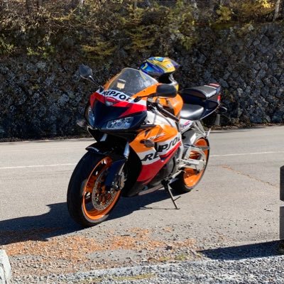 danteastral's profile picture. バイク・車スキーです。が、あんまり乗ってないなぁ…そろそろ信州に行かねば(使命感