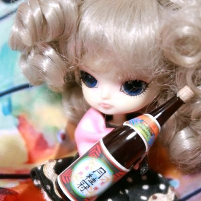 r_ryo's profile picture. 喫茶店、カフェ、呑み屋(日本酒！)。百合、ミステリ。ラルク(とりわけyukihiro氏)、ACID ANDROID、Petit Brabancon 。時たまジェンダー、フェミニズム。着物や近代建築、人形も。少女。・・・概ねそんな呟き。　あれもこれも好きで、欲張って生きていたい。　アセクシュアル・アロマンティックです。