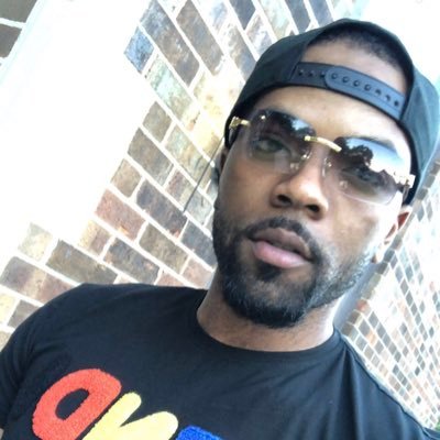 Founder of 1GSports ⏩ Keep Moving Forward . OL2L. Change the world 🌎. MambaMentality. 1GMB. #1enTRAPreneur. 03/03/18 ❤️🤞🏾 Dominique Alexis March 2021 👶🏾👑