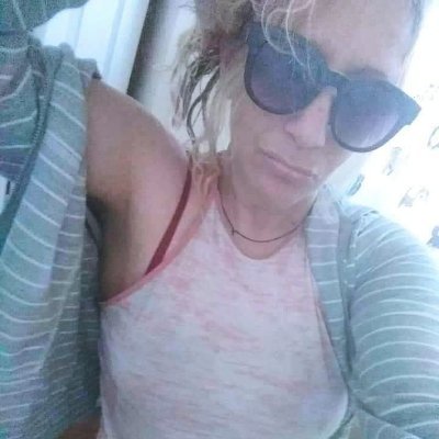 my name is star I'm 43 I'm a dancer . love having a good time. #EnjoyLife you only live once make that shit count. .(Caution) your smile might steal my ❤️