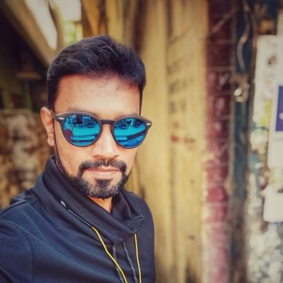 TuhinangshuM's profile picture. jack of all trades,matter of all