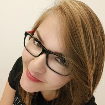 Social Media | Community Manager | Coaching
Pasando de lo tangible a lo digital ⏩¿Transformación o Evolución?