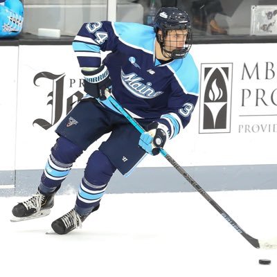 UMaine hockey #34 Sauce me a follow on Insta- @edtrailmix