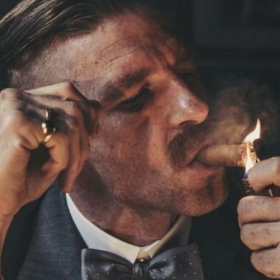 Geri726's profile picture. si els fills de puta volessin, no veuríem la llum del sol.
Va de retro Woke.