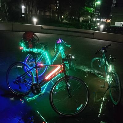 車とバイクが大好き。
バイク買うまでチャリンコ魔改造します。
てかもうしてます。普通二輪とったら欲しいバイクは昔のGSX-R250です(GJ72A)
友達とチャリドリやってます。
12/8与野コラボありがとうございました！