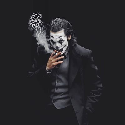 AnnasIqwan's profile picture. Just a normal person who has a broken heart