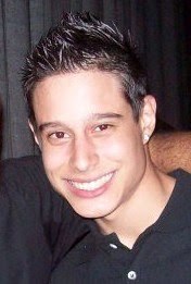 Músico,percussionista,ritmista,sambista...Um brasileiro feliz fazendo aquilo que mais gosta!!! *Música*