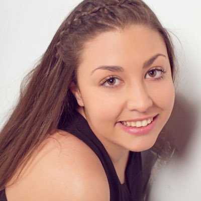 CarlaLafraya10's profile picture. 