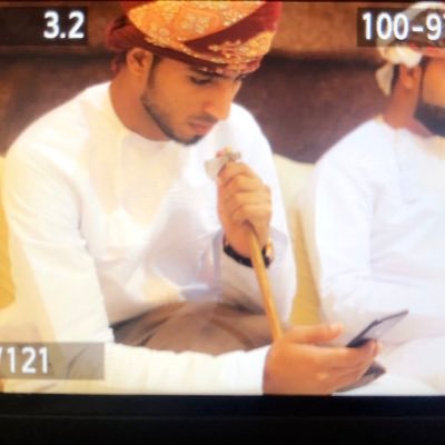 egwLNx5BhV31N8T's profile picture. ‏"  قد   ترى   وجهاً    كوجهي ،               ‏لكن قلبي لم يُخلق منه أربعين