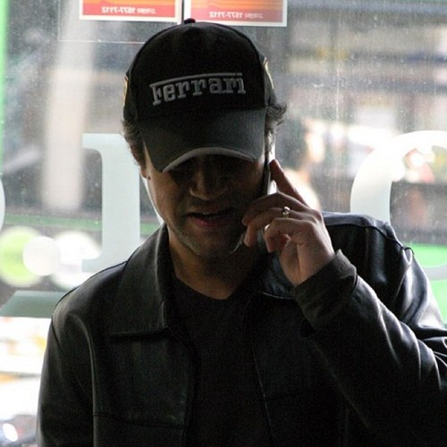 creator66's profile picture. long legs & smart guy, iphoner, Graphic designer & Motorcyclist
183cm, 78kg ^^; 건강한 아빠. 이시대의 휴머니스트로 늙어죽을때 까지 디자이너로 남고 싶었던... 마케터. 머독. 숀코너리. 조지 클루니. 
맞팔보다는 더팔~