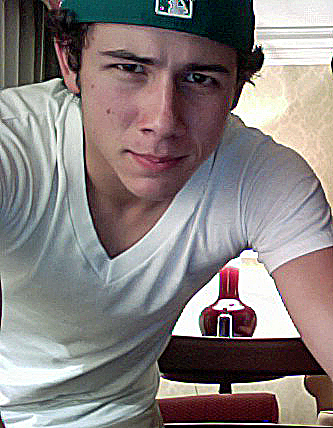 nevernicholasj's profile picture. i'm charles.i'm pretty much a big deal.