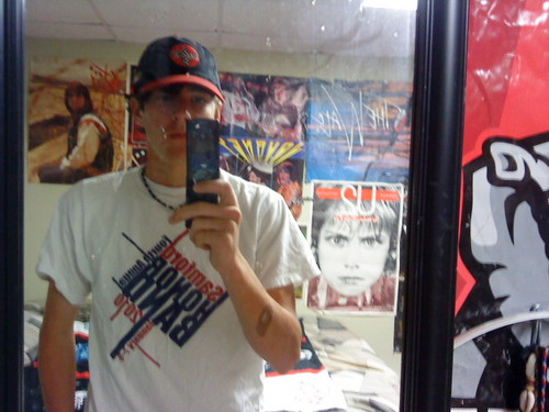 i'm 17, Junior.
on the drumline, track team, garage bands, glee club.
was on the baseball team and football team.
Loves God ang MUSIC!!