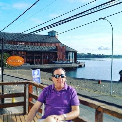 Es deber de cada Chileno, luchar desde su lugar y posicion para defender a Chile y evitar que caiga en ideologías totalitarias y antidemocráticas.