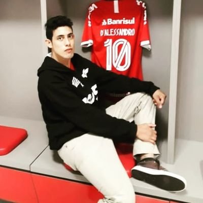 HernnBurgos4's profile picture. No cambies tu esencia para tener una aprobación.
🇵🇾 Paraguayo//Hincha del club Libertad 🏁//
Yo me entiendo con la gente Sabalera🔴⚫
https://t.co/i7GsbD5eHD