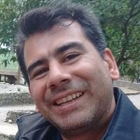 Ciudadano del mundo, aunque naufragado en este gran rancho lleno de gente, como en una isla desierta, simplemente experimentando la vida