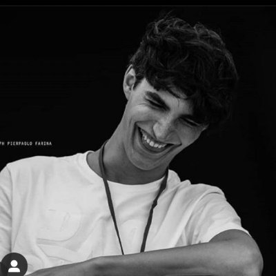 Pagina dedicata al Fanbook di Rocco per la “Share The Love Con 2” 📧: fanbookroccostl2@gmail.com