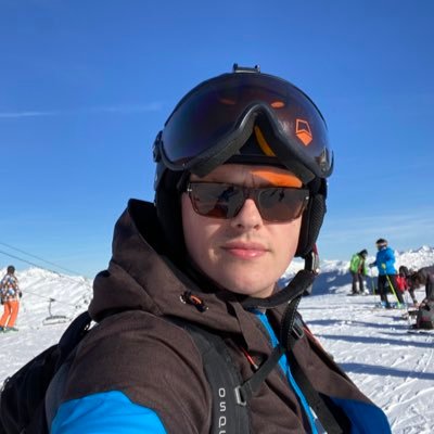 29 jaar - Software Engineer bij @NS_online #reisinformatie - https://t.co/i9rMYWvu1R
