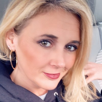 sarakchristian's profile picture. 