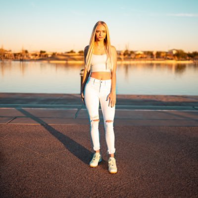 Chanel Summers 👜 on Twitter: "Sending out nudes before I get fucked 💋