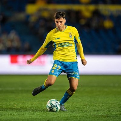 ⚽️Futbolista profesional 🟡Jugador de la @udlaspalmasoficial  Bregador de una realidad 1️⃣5️⃣🌹