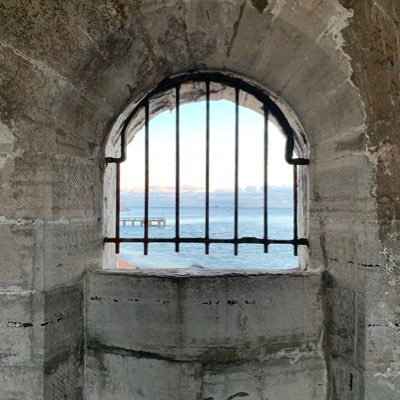 oula7's profile picture. 