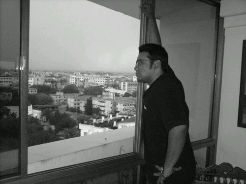 amodmathur's profile picture. just another face in the crowd....but with the spirit to make the crowd look like me !!!!