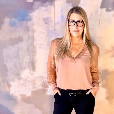 NickiNysven's profile picture. Inspire•Educate•Awareness | MomOnAMission turning negatives➡️positives | Artist - DM for commissions | Spreading Lyme disease & Mental Health Awareness