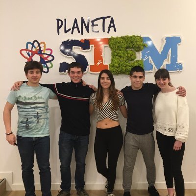 Controlando la calidad del aire hacia un mundo más verde! - Iruñeko planetarioaren CanSat taldea. Equipo CanSat del Planetario de Pamplona. #PlanetaSTEM