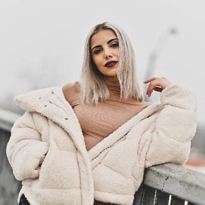 Beauty and Lifestyle Blogger from Toronto, Everyone follow my blog for cool content!! #beautyblogger #skincare #SkincareLover #makeup #MakeupLover