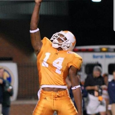 Christian, father, Volunteer...for life --- PC Wade Boggs, Eric Berry, Vols, Reds, Eagles, Nique, & CBJ
#PlayLineArmy ID: mightyguinn5