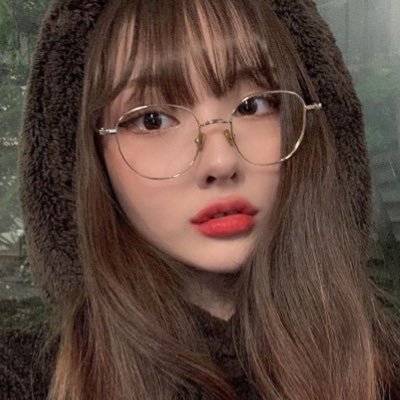 Старушка любит помоложе🤟#kpop #дорамы #кино #leagueoflegends