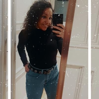 SusanaSchezB's profile picture. Lucho por lo que quiero,Mi meta es el exito.Tengo claro que jamás perteneceré al grupo de los débiles. Enfermera 🏥.13♥