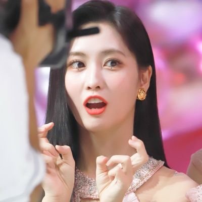 平井もも様の前髪として生まれてきたかった。 (@MOMO12877072) / Posts / X