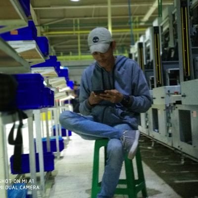 Yg bisa membuatku bahagia cuma satu yaitu ingin bisa membahagiakan ke2 orang tua