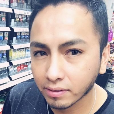 aguiilar_cesar's profile picture. me siento mal porque muchas veces al verla a ella quisiera  que fueras tu.!!