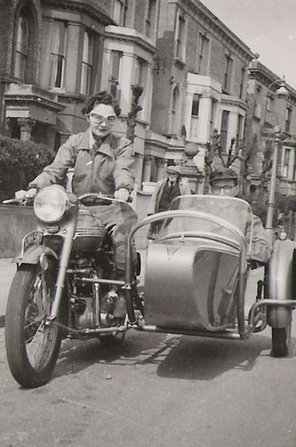 katiepastrana's profile picture. instagram: @PastranaStudio