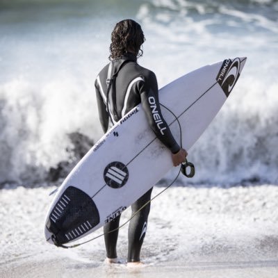 hirotoarai's profile picture. 