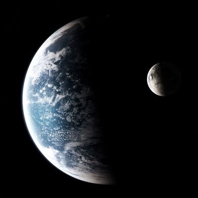 1962341091_QQ's profile picture. 或许你是天空，或许你是太阳，或许你是希望，但我还是选择了死神，选择了绝望，选择了绝望。
爱人不是喜欢，也不是寻欢作乐的伴！而是口吻平常河畔，未曾驶远的船……