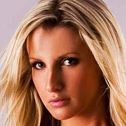 chonghpdownie's profile picture. I can show any man just what it takes to find women and make them your girlfriend.