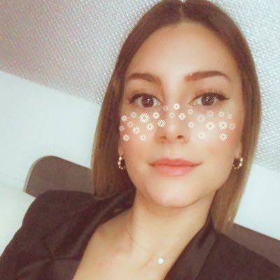 ChloeZim's profile picture. Sois proche de tes amis et encore plus de tes ennemis.