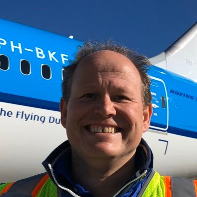 Father of two, KLM Pilot, Captain B777/B787, Technical Pilot B777/B787. All tweets on personal title, these do not reflect the opinion of my company.