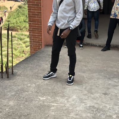 Di_vinee's profile picture. Enjoy your life||
Protect your Energy||
Invest your money.