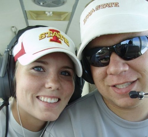 Private pilot, Iowa State grad. Cyclone, Cubs and Bears fan. President of EAA Chapter 33.