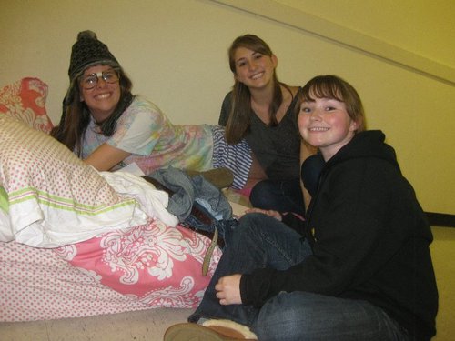 Ray_409's profile picture. We are an eclectic group of 3 individuals. Caroline is always naked. Peace, love, and potato heads.