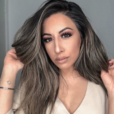 LashBosses's profile picture. Toronto-based Entrepreneur, Beauty Blogger & Content Creator 📸 IG: @LashBosses