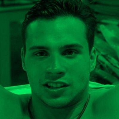 Chernopetrix's profile picture. Só de criar esse Twitter já nasceu 3 braços e cinco pernas na minha costela