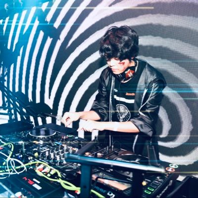 都内DJです!🎧出演するクラブは新木場ageHa、渋谷WOMB、新宿WARP、六本木V2 TOKYOなど!Genre:EDM/HOUSE/Trance/Psystyle/Hardstyle/Bass Music/etc... ゲストディスカウントご希望の方はお気軽にDMください!🙋♂️