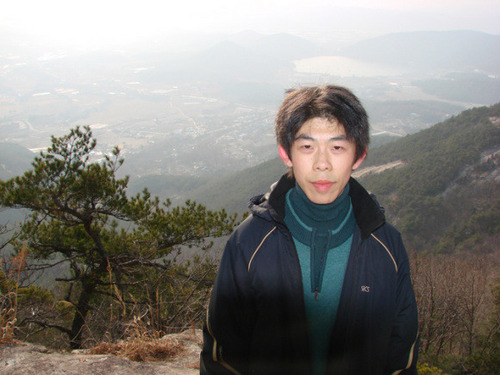 안녕하세영 ^^각★별인허각형님팬이기도하구 국악타악음악인디벤드 피아을 좋아합니다 그리고 존경하는 임동진목사님 임혁선생님팬입니다