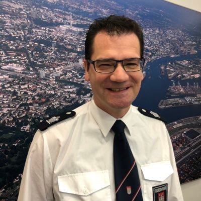 Offizieller Account des Oberbranddirektors der Feuerwehr Hamburg @FeuerwehrHH, Dr. Christian Schwarz, seit 1.11.2018 OBD Hamburg - Chief Fire Officer (CFO)