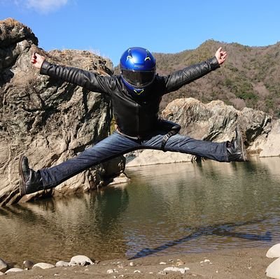 2Zaku2's profile picture. バイク歴
エイプ50←グロム125←Vストローム250←GSXS750←Vストローム250←イマココ